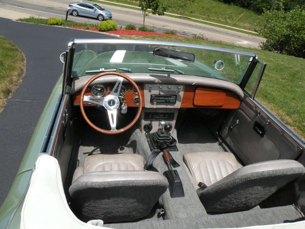 Classic Roadsters MX Interior