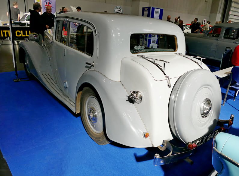 1936 Standard AvonFour Door Pillarless Saloon