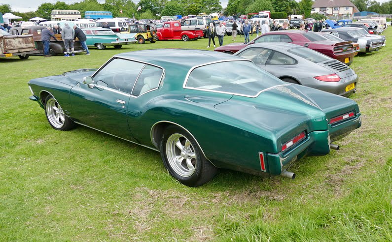1972 Buick Riviera rear