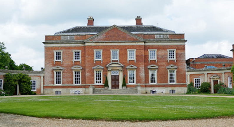 Kelmarsh Hall & Gardens