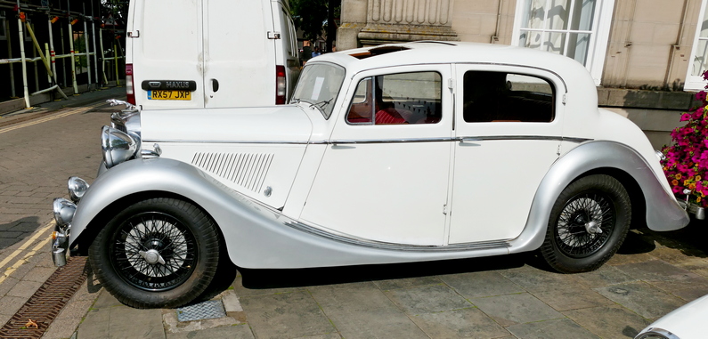 Late 1930s Jaguar 1 1/2 Ltr. Saloon. Side view.