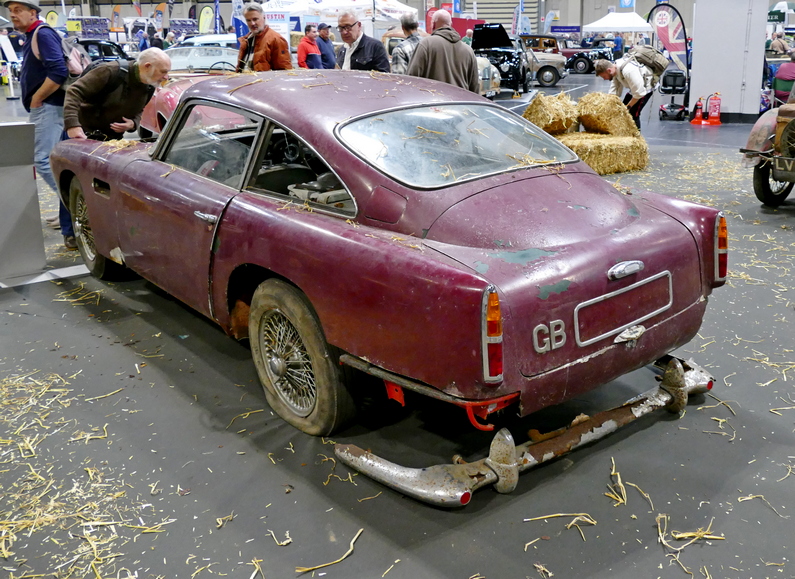 1960 Aston Martin DB4. Rear.