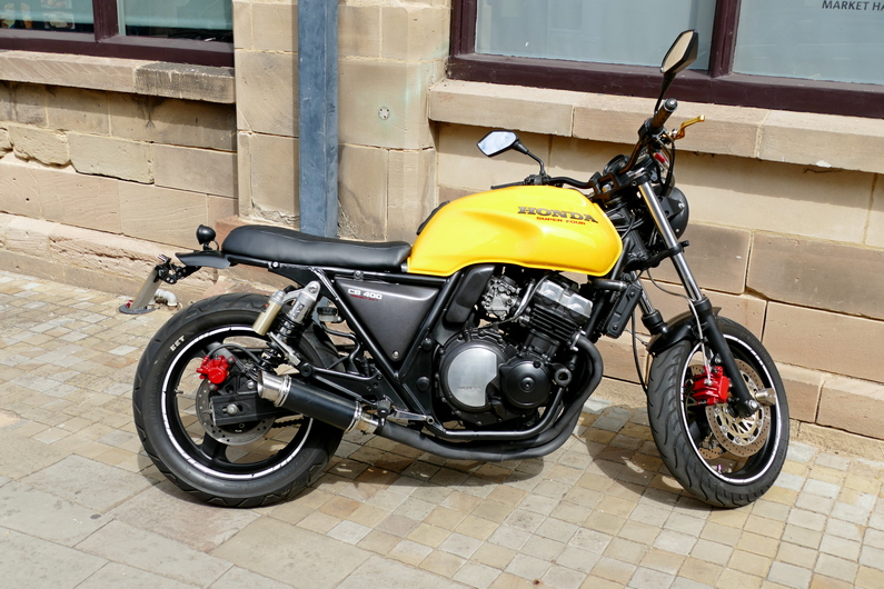 Honda CB400 Super Four
